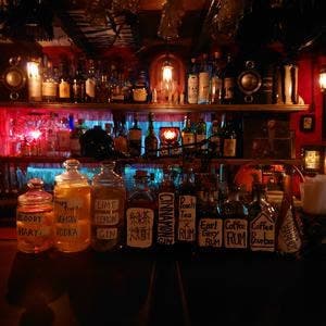 BAR VINE 2