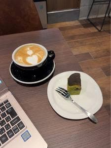 Tokyo Cafe＆Bar HIVE