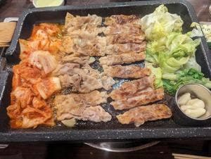 とん豚テジ 新宿店