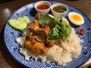 THAIFOOD･DINING&BAR マイペンライ 伏見店