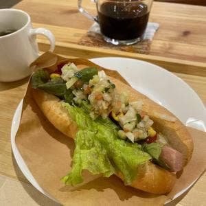 エシカルCafe としょかんのとなり