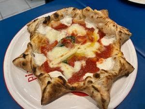 ナポリスタカ 神谷町店