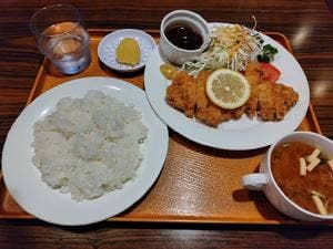 レストランポム