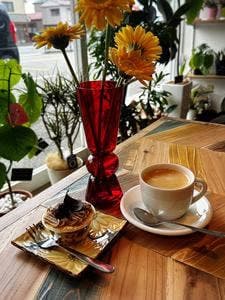 LINO’S FLOWER CAFE