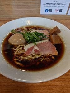麺屋 でこぼこ