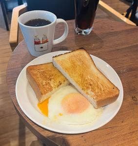 ホリーズカフェ 三宮駅前店