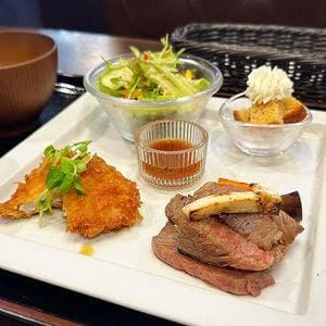 お肉とスイーツ 服部