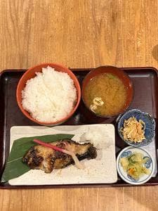 炭火焼専門食処 白銀屋 溜池分店