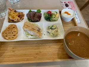 なごみナチュルア Organic Herb Tea Cafe 久屋大通店
