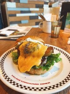 ヴィレッジ ヴァンガード ダイナー 豊洲フォレシア