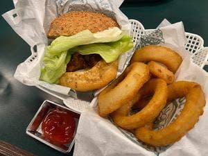 ラッキーピエロ 峠下総本店