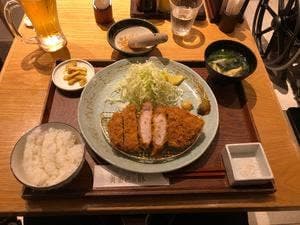 黄金色の豚 福岡空港店