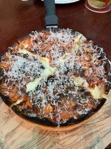 ブッチャー・リパブリック 横浜赤レンガ シカゴピザ & ビア