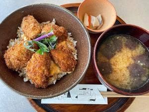 港の中のキッサテン