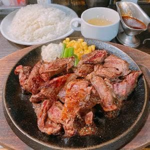 鉄板王国 新宿中央東口店