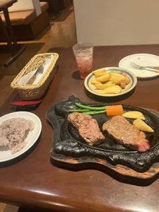 ステーキいづつや 長岡店