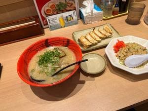 博多ラーメンげんこつ 灘店
