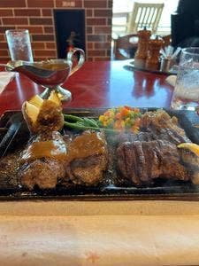 ハングリータイガー 横浜ハンマーヘッド店