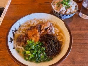 沖縄そば屋 うーまくー