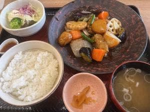 大戸屋ごはん処 湯吉郎店