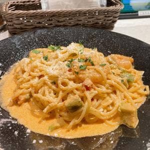 北海道小麦の生パスタ 麦と卵 東京駅八重洲北口店