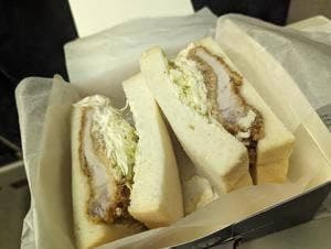 三日月屋 カツサンドのお店 博多駅いっぴん通り店