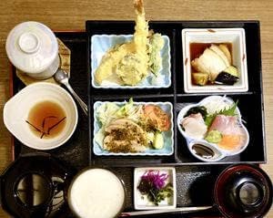 レストラン琥珀