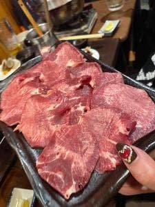 アボカドと旬の食材酒場 クアトロ