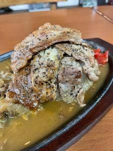 肉ばる食堂 ぐすたーる