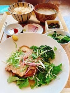 鮮魚と産地直送野菜 とく山