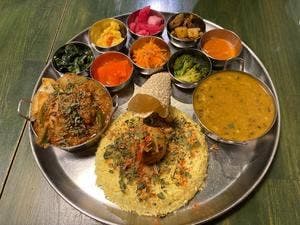 イン・ネパ カレー ラム