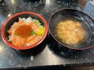 廻鮮寿司処タフ あざみ野店