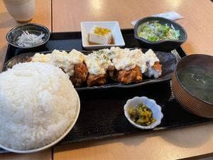 家庭料理じんけ