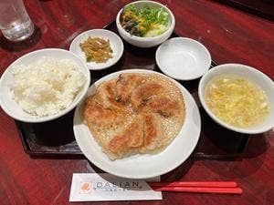 大連餃子基地 DALIAN 丸の内店