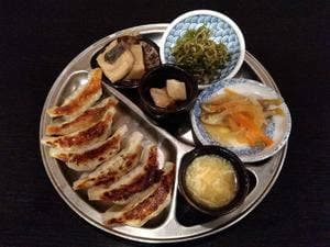 夷川餃子なかじま+ちゅん