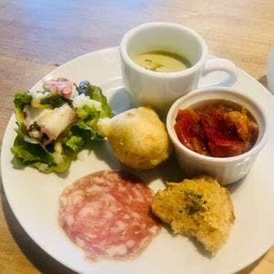 ビストロ ヒュッテ