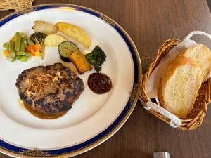 ハンバーグ専門店 リシャルツ