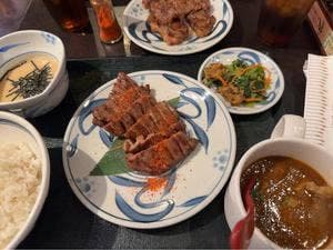 牛たんとろろ麦めし ねぎし ヤエチカ店