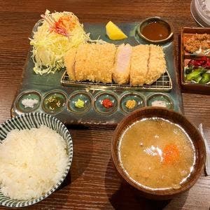 とんかつ豚料理 寿樹