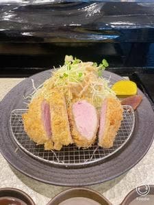 大和とんかつ八重櫻