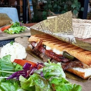 Cafe & Kitchen ふわりずむ