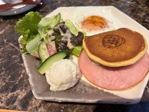 Dora Café 三幸