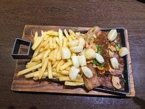 腹八分目 川口駅前店