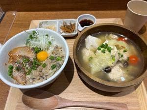 こめらく 海鮮ごはんと和のスープ。アトレ川崎店
