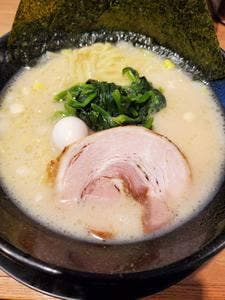 横浜家系ラーメン 晴天家 十日市場店