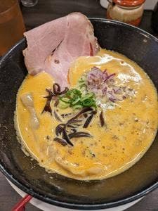 淡麗豚骨 TSUCHINOTOMI