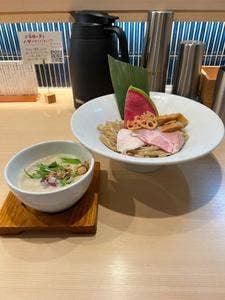 名古屋コーチン炭火焼き鳥と鶏白湯おでん 尊 栄駅店
