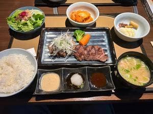 肉の万世 国立矢川駅前店