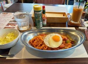 Book Cafe ヨミヤスミ