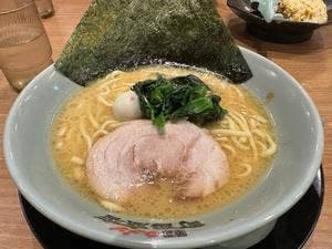 横浜家系ラーメン 箕面商店